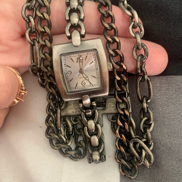 Decree Multistrand Watch - Picture 2 of 4